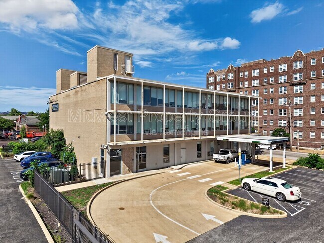 Building Photo - 4100 Lindell Blvd