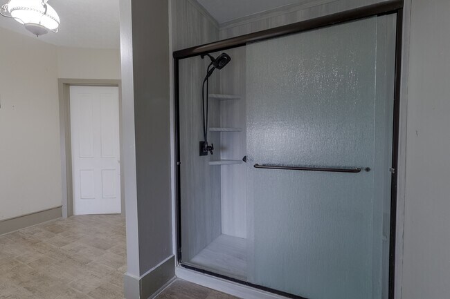 Building Photo - 329 Grayson St