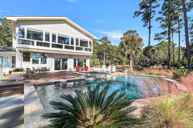 Building Photo - Private, Low Country Residence for Rent!