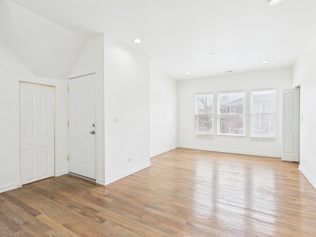 Building Photo - 398 W Lincoln Hwy