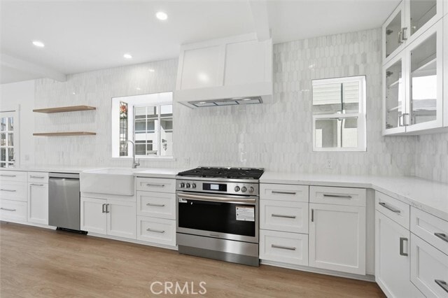 Building Photo - 720 S Catalina Ave