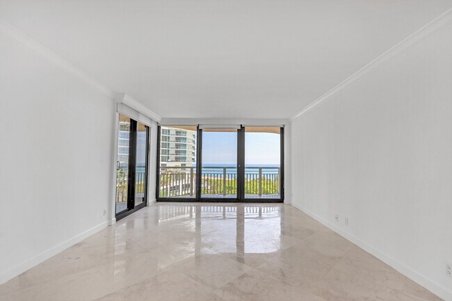 Building Photo - 3000 N Ocean Dr