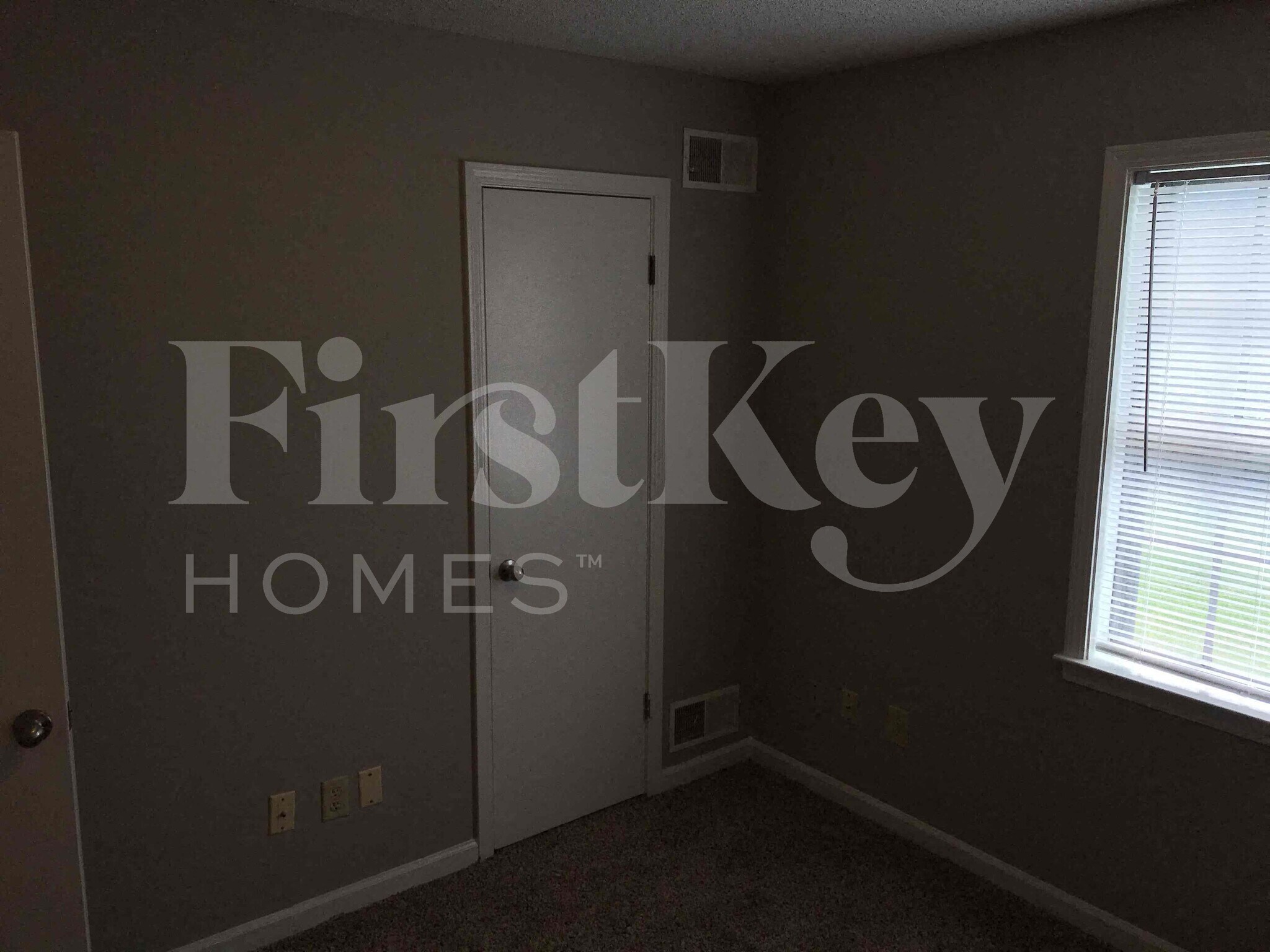 Building Photo - 5015 Hickory Bark Dr