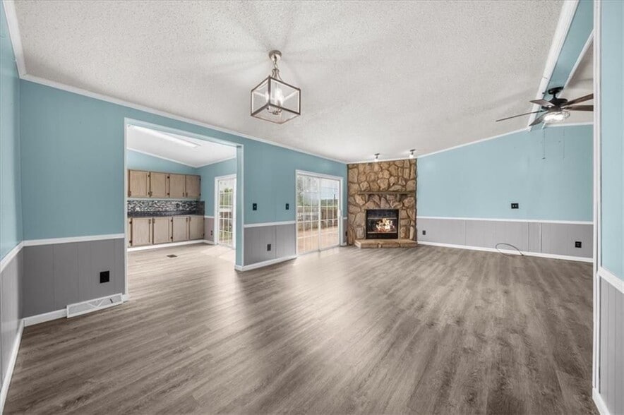 Building Photo - 372 Porter Springs Rd