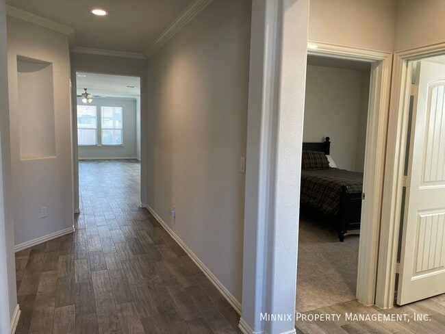 Building Photo - 1219 Pavilion Pkwy