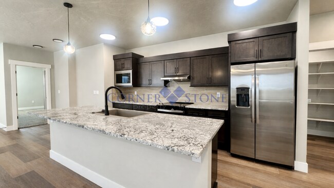 Building Photo - Brand New Duplex in Meridian!