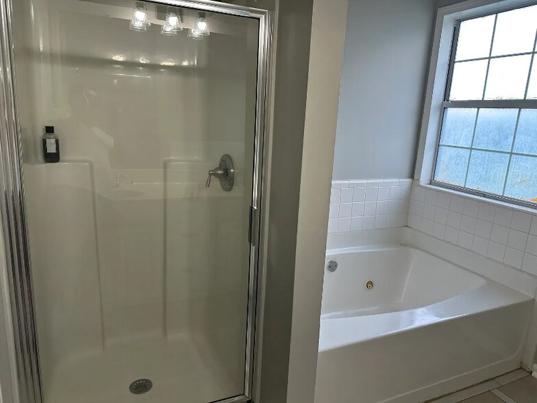 Building Photo - 5634 Mahogany Ct NW