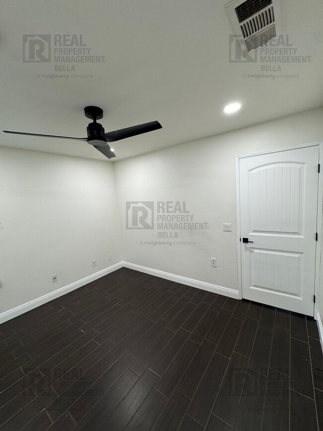 Building Photo - 23694 Canyon Heights Dr