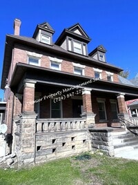Building Photo - 211 E Wallace Ave