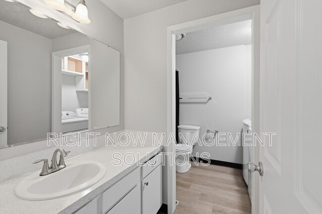 Building Photo - 1510 Storey St