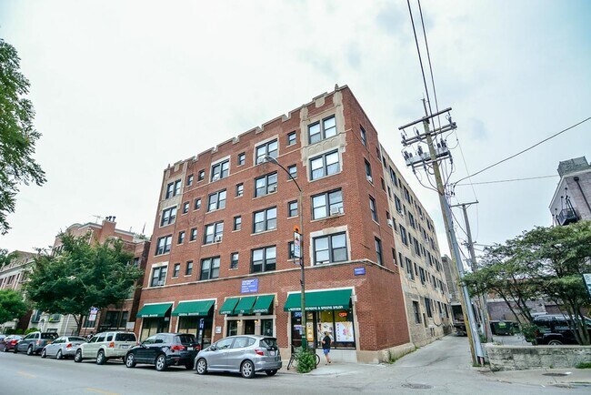 Building Photo - 744 W Belmont Ave