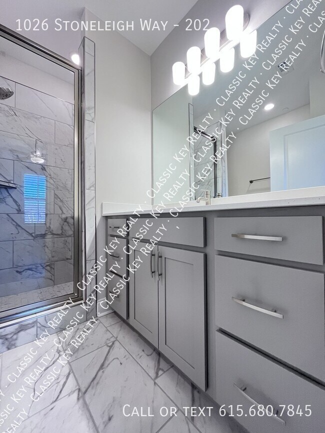 Building Photo - 1026 Stoneleigh Ln