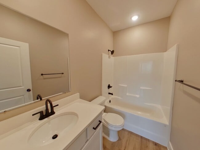 Building Photo - 6814 W White Pne St