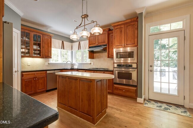 Building Photo - 117 Buckhurst Dr