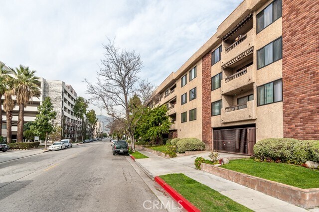 Building Photo - 316 N Maryland Ave
