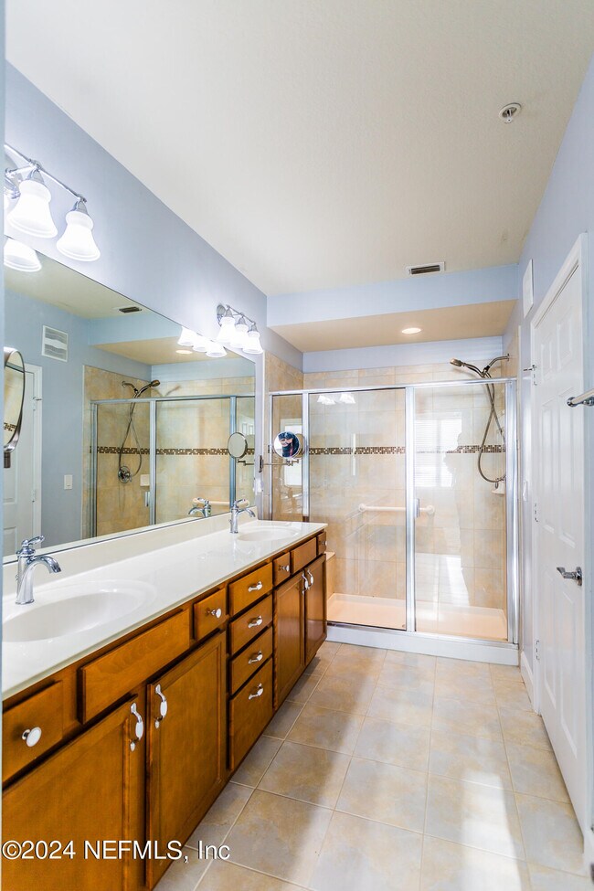 Building Photo - 11789 Surfbird Cir