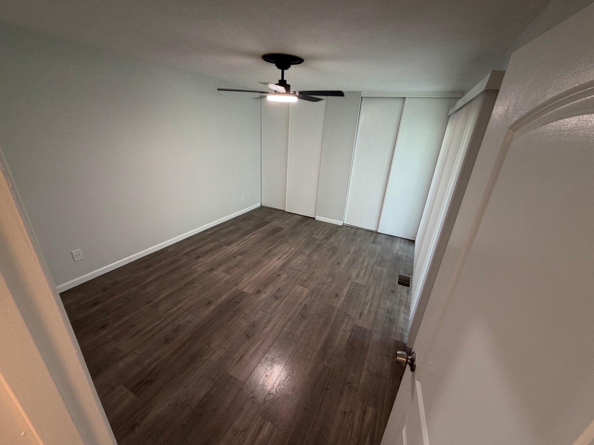 Building Photo - 203 Springmeadow Dr