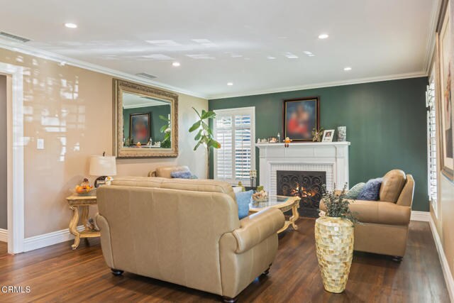 Building Photo - 4816 Indianola Way