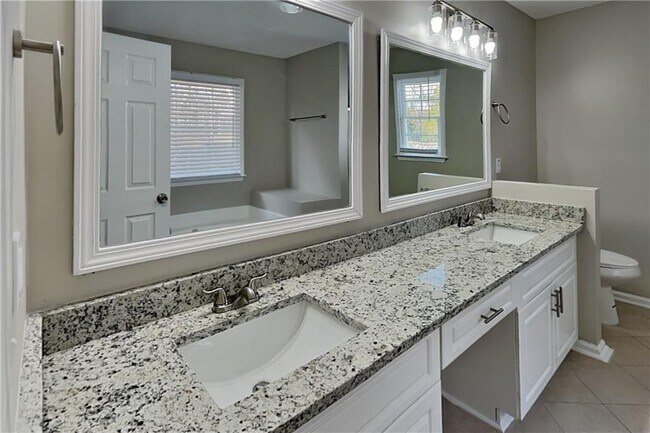 Building Photo - 411 Saddle Brooke Dr