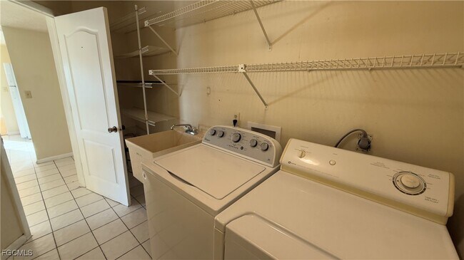 Building Photo - 516 Archer Pkwy W