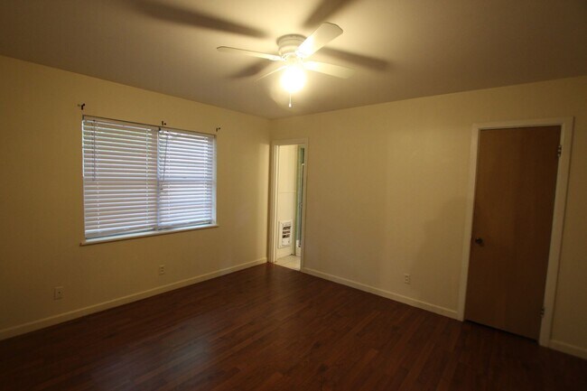 Building Photo - Coming Soon: Beautiful 3 Bedroom, 2 Bathro...