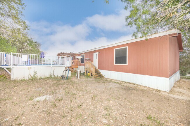 Building Photo - 590 County Rd 4614