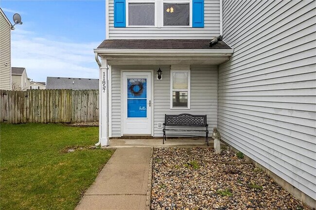 Building Photo - Newly Renovated Noblesville Home