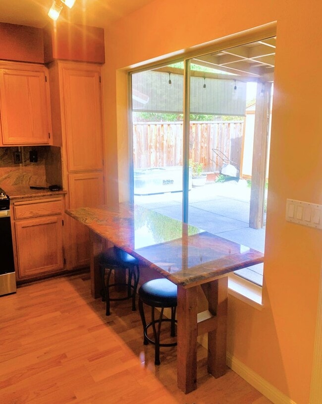 Building Photo - 1790 Stone Creek Dr