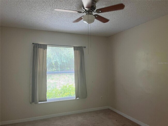 Building Photo - 127 Madrona Dr