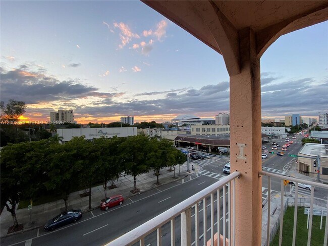 Building Photo - 199 SW 12th Ave