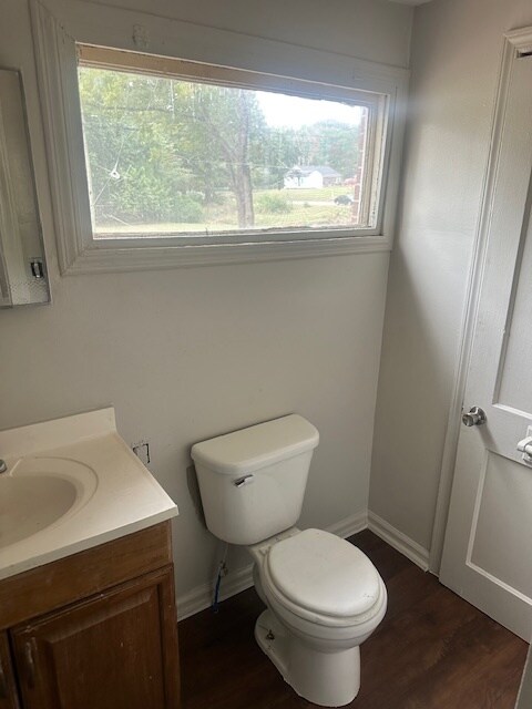 Building Photo - 1809 Burton St