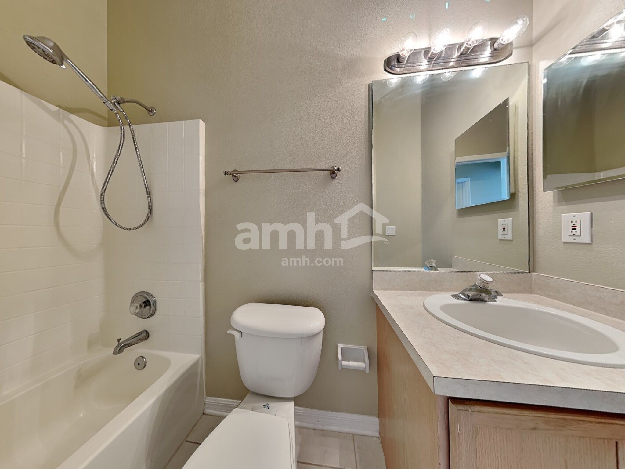 Building Photo - 8622 Tidal Bay Ln