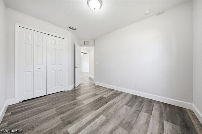 Building Photo - 4621 25th St SW