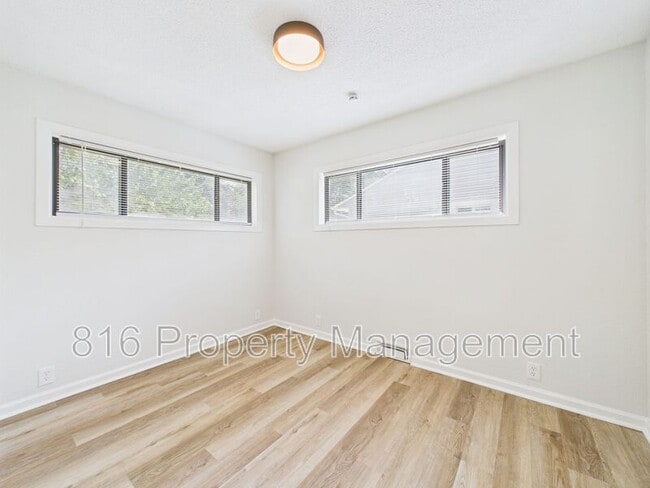 Building Photo - 11230 Corrington Ave