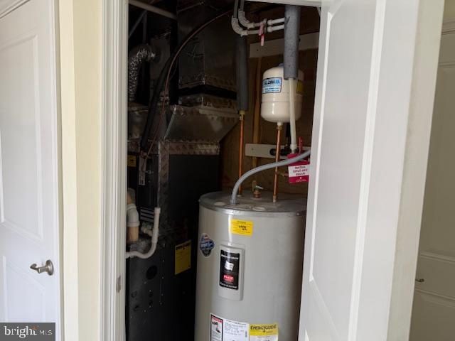 Building Photo - 611 Washington Sq