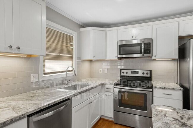 Building Photo - 1335 Pinebluff Rd
