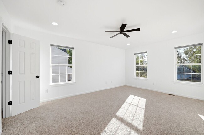 Building Photo - 1600 Old Brook Rd