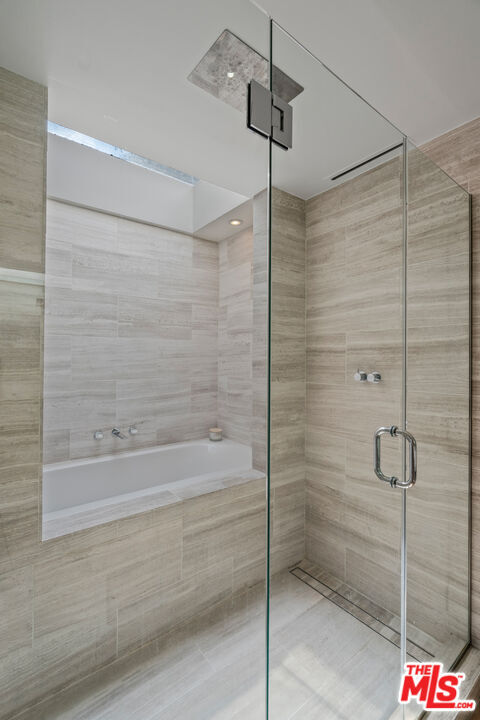 Building Photo - 2071 Glencoe Way