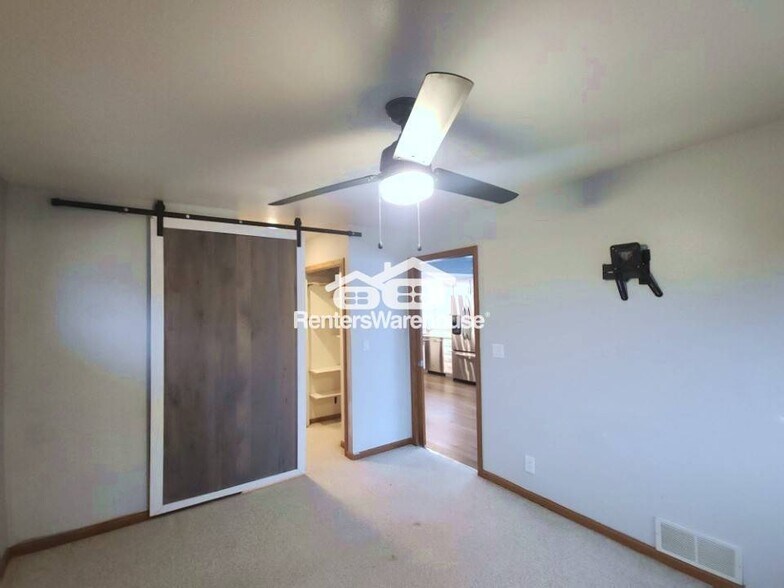 Building Photo - 765 US-63