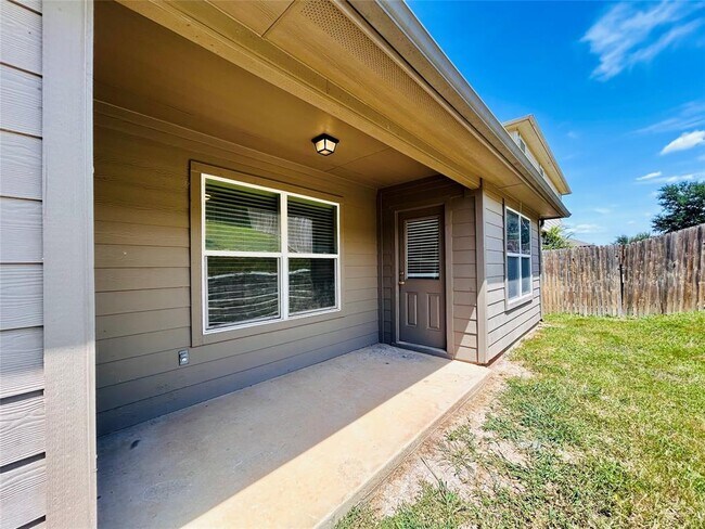 Building Photo - 15205 Wideleaf Cove
