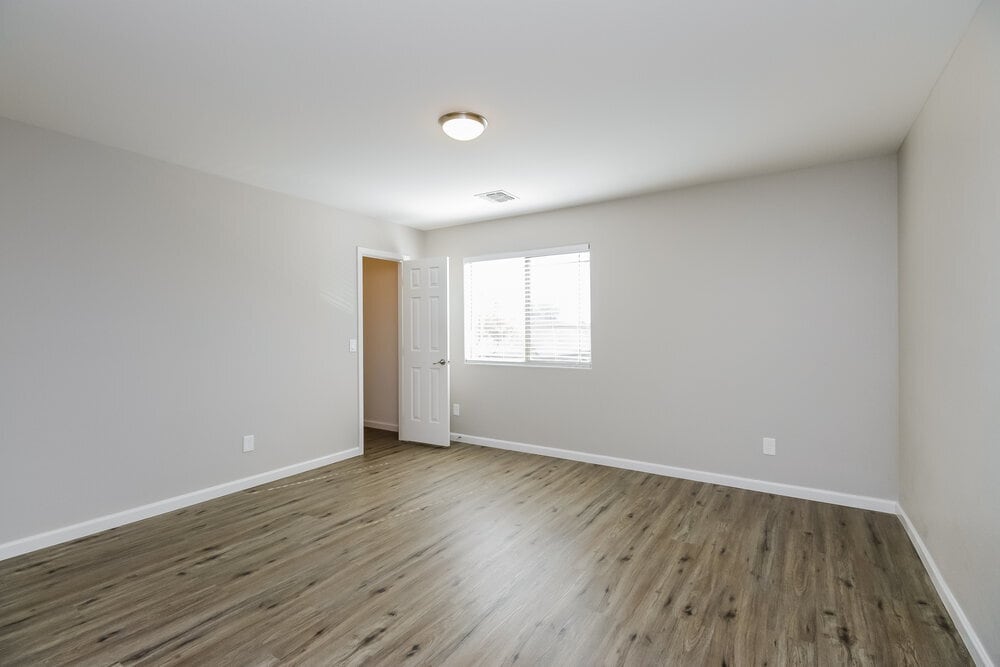 Building Photo - 1836 E Silversmith Trail