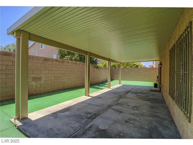 Building Photo - 5391 Kennedy Hill Ave