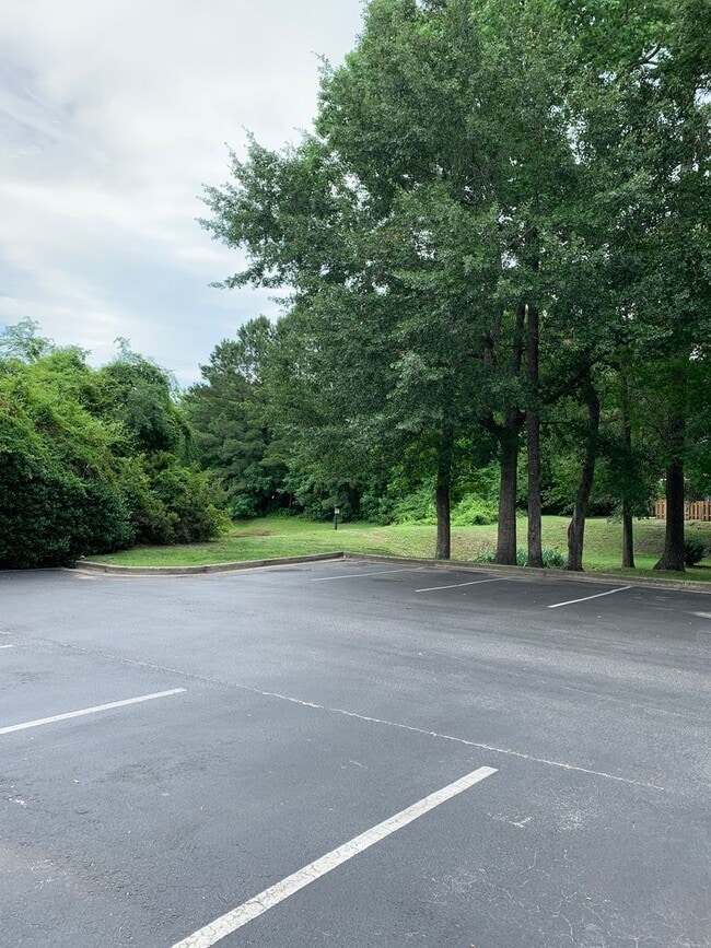 Building Photo - 2 Bedroom 1.5 Bath Townhome in Pleasant Gr...
