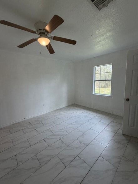 Building Photo - 9210 Tacquard Dr