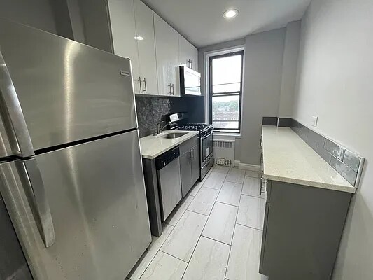 Primary Photo - 2424 Nostrand Ave.