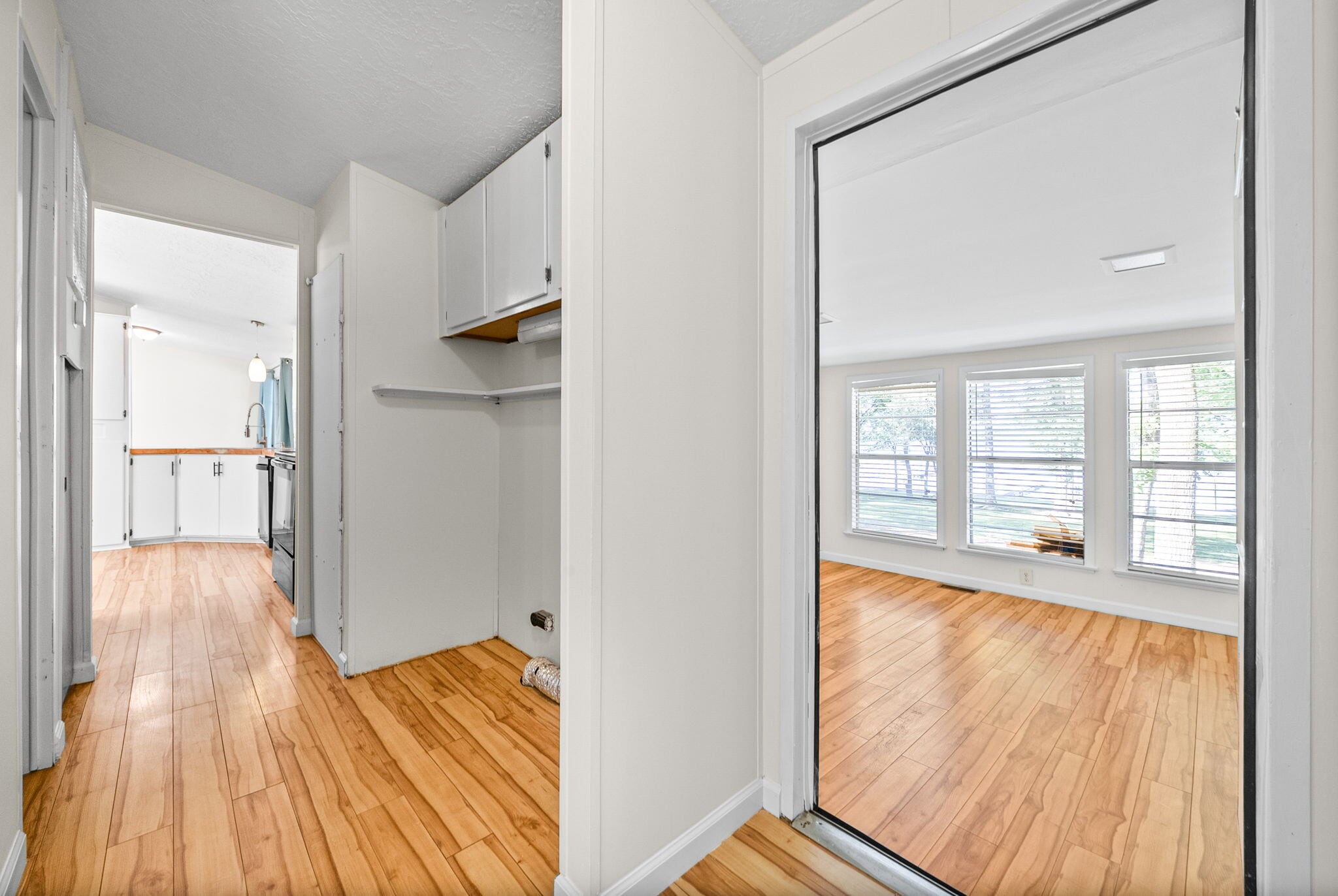 Building Photo - 315 Riverview Dr