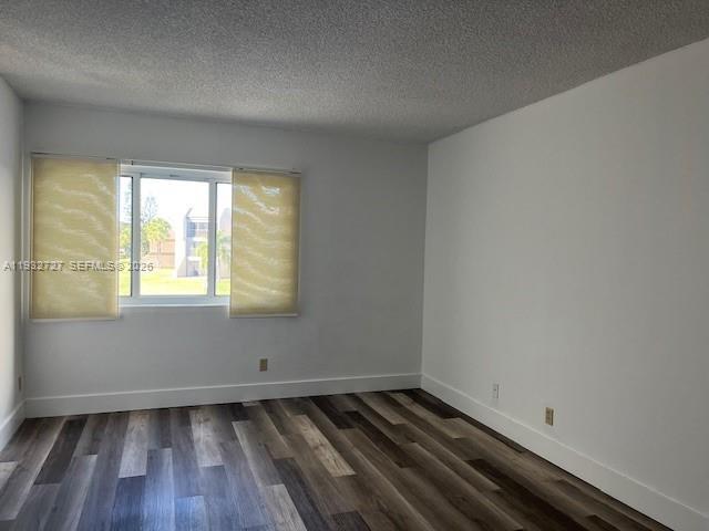 Building Photo - 120 Lakeview Dr