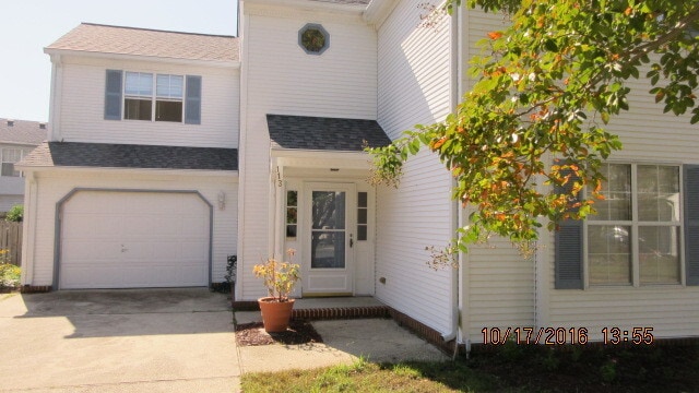 Primary Photo - 113 Amelia Ct