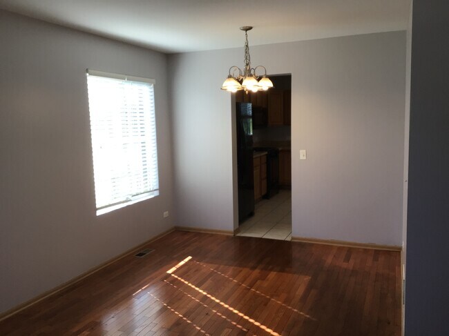 Building Photo - 2917 W Country Club Ave
