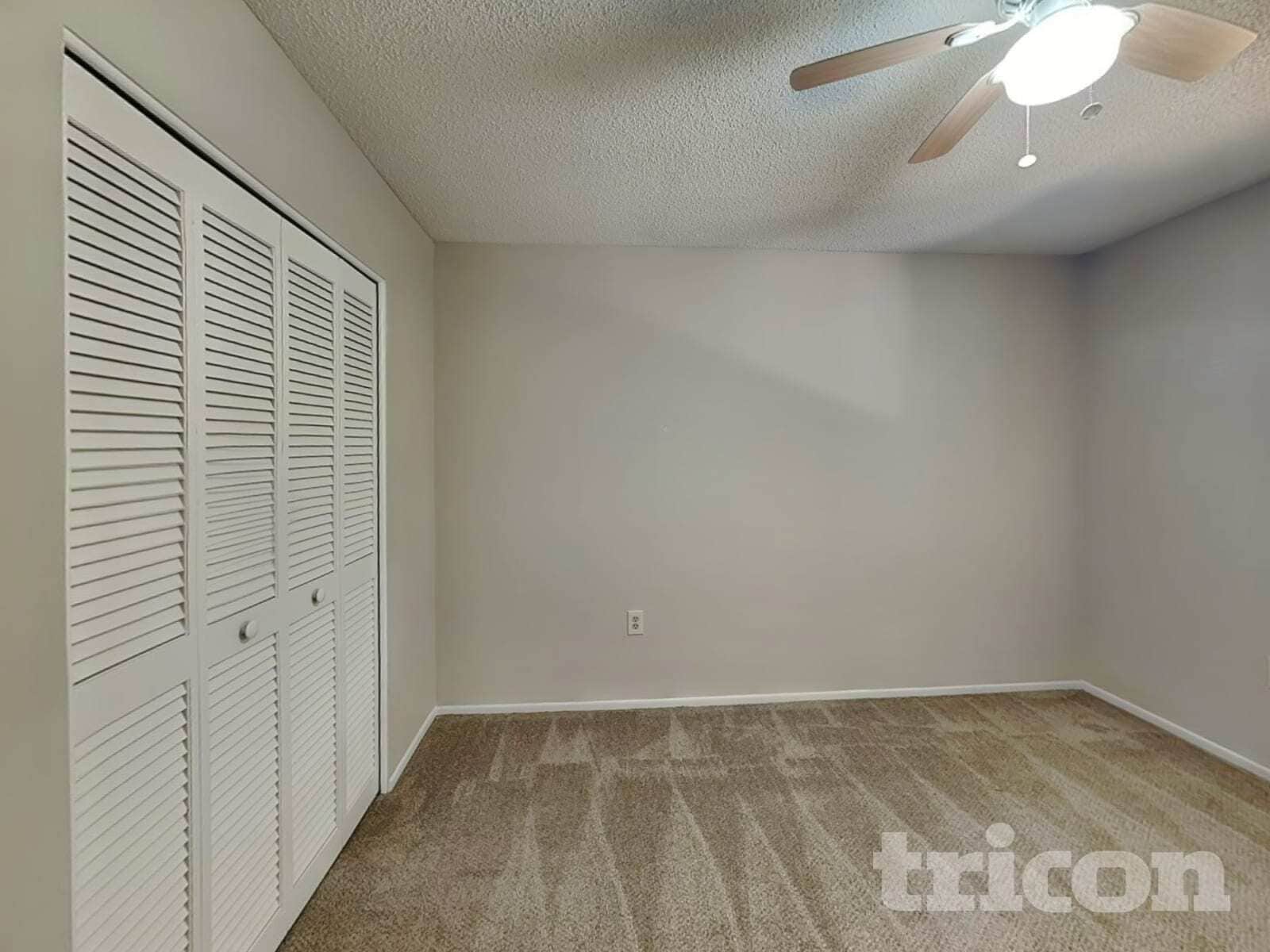 Building Photo - 1203 70th Dr E